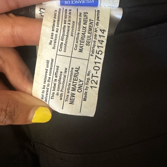 Canada Goose Women’s Kinley Parka - Picture 11 of 11